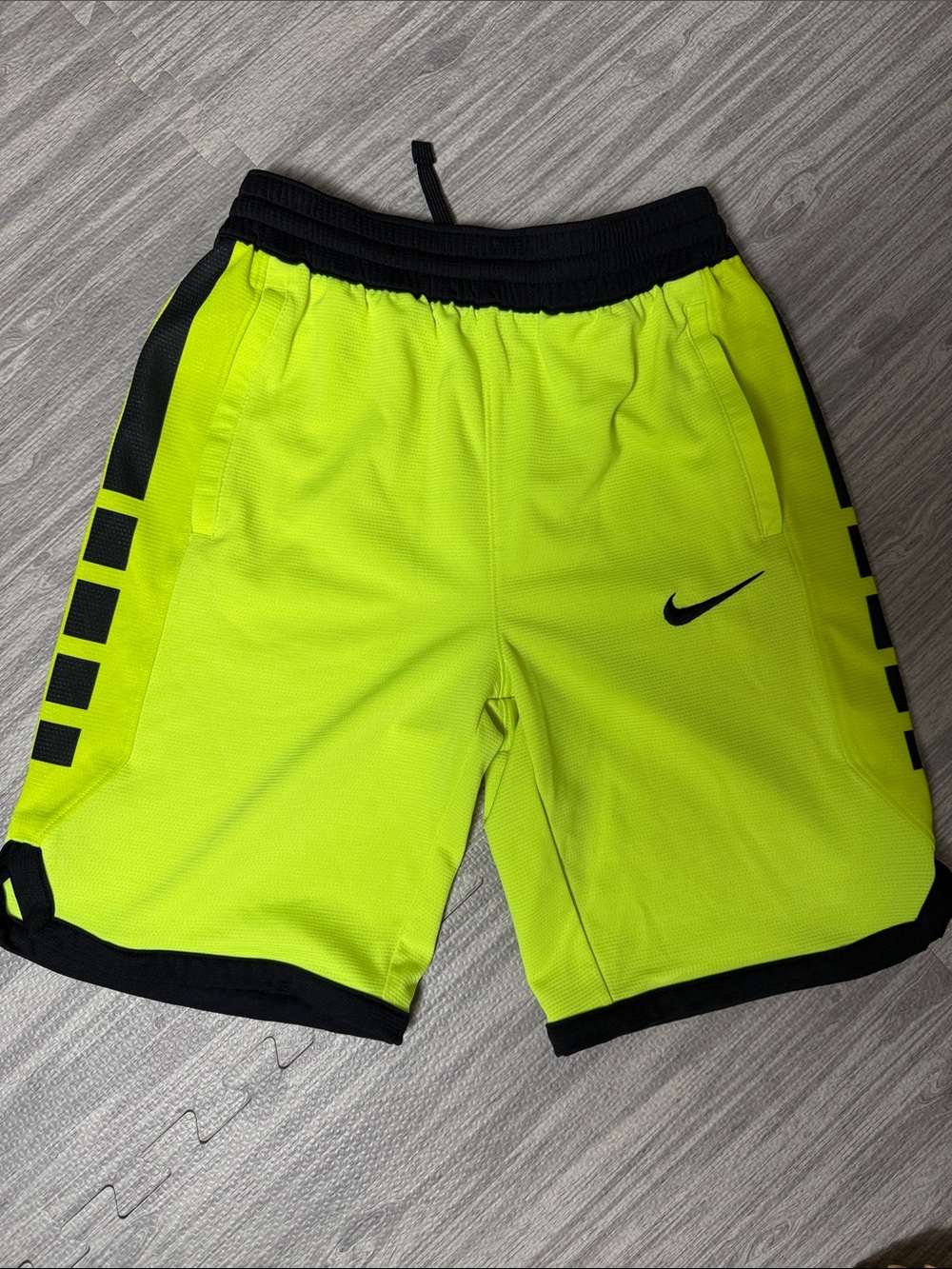 Nike Boys High-Visibility Yellow DryFit Basketball Shorts Size Large